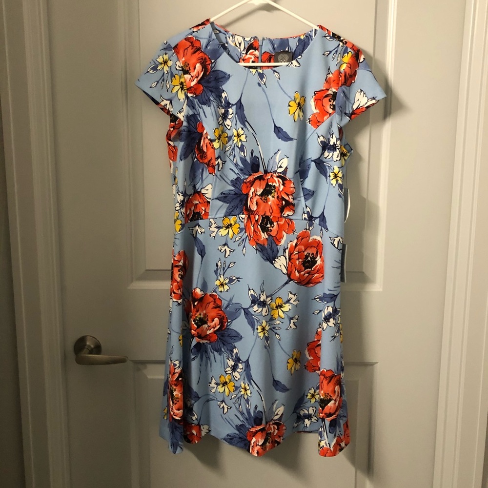 NWT Vince Camuto Blue Foral Fit and Flare, 14